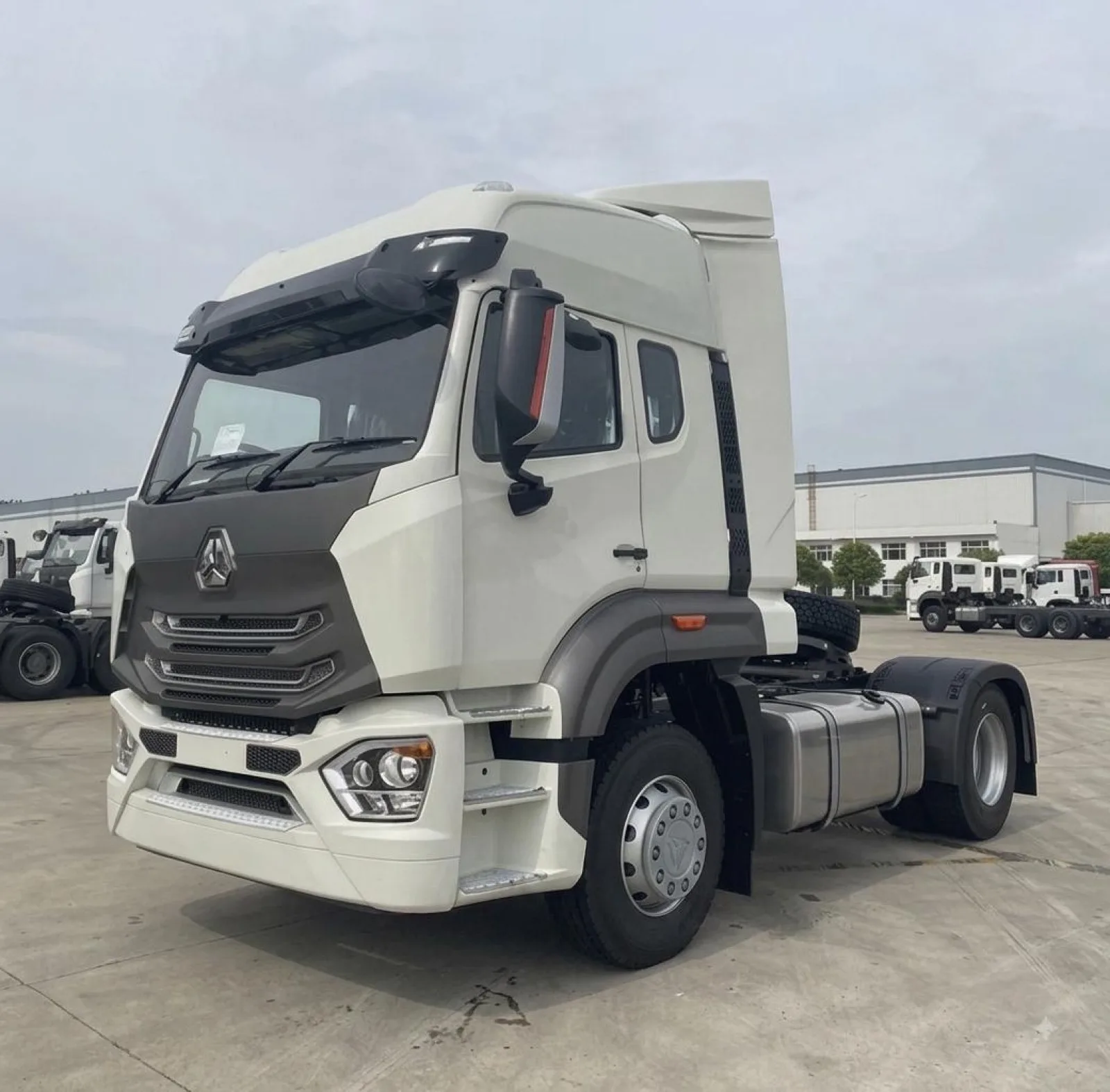 SINOTRUK 4X2 340 chevaux